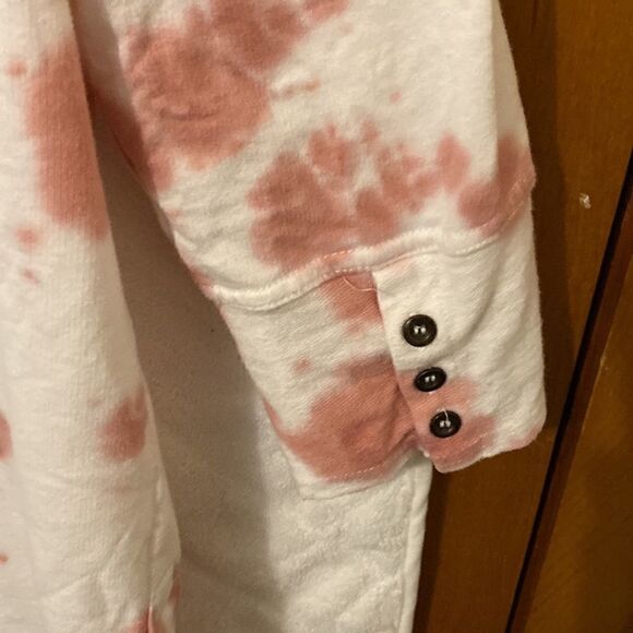 Pink and white tie dye 3/4 length sweatshirt with button accents - Picture 7 of 9